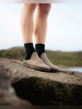 ASPORTUGUESAS Shoes Slippers Slip On Slides Come Taupe size 40 Wool Sustainable